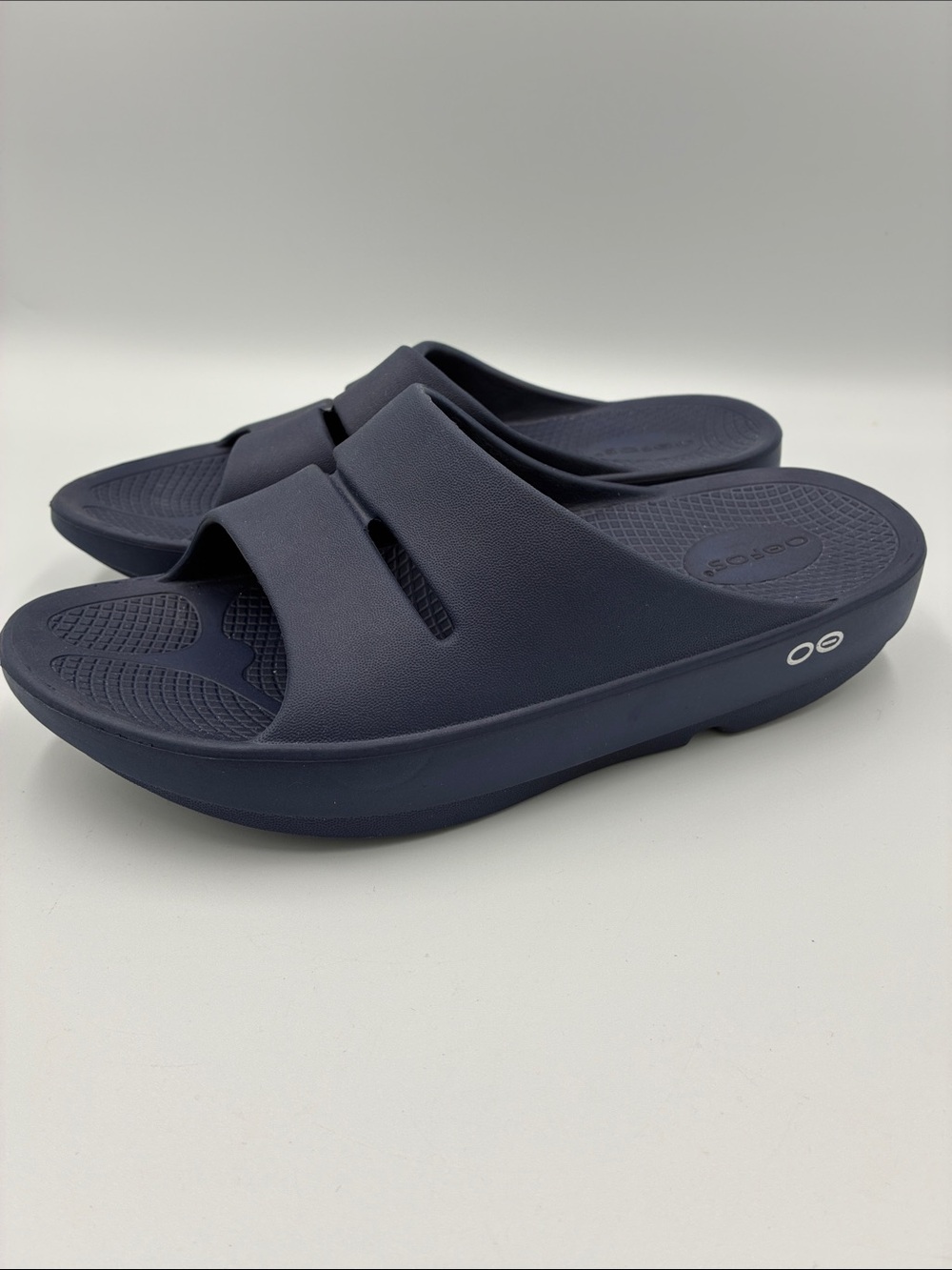 OOFOS Unisex Navy Blue Recovery Slide Sandal Women’s 7 Men’s 5